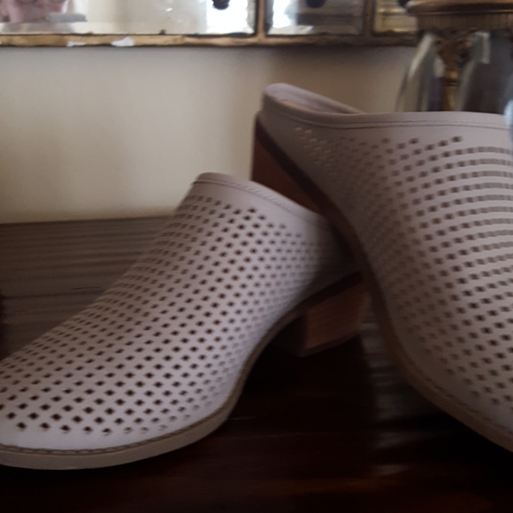 me too Shoes - SUEDE MULES